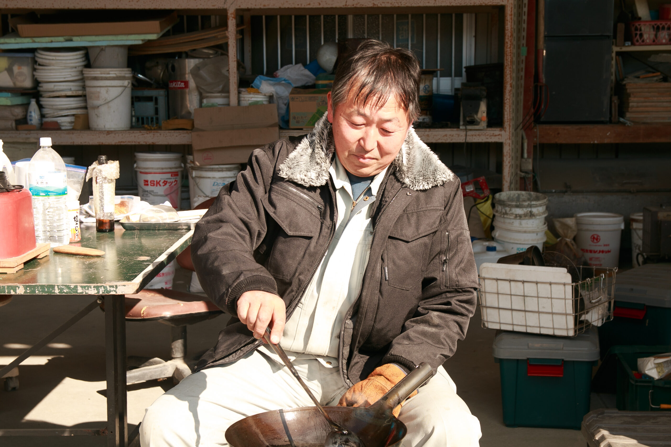 かまどや、ピザ窯を作るワークショップで、唯一無二の表現が出来る左官の楽しさを広めています。